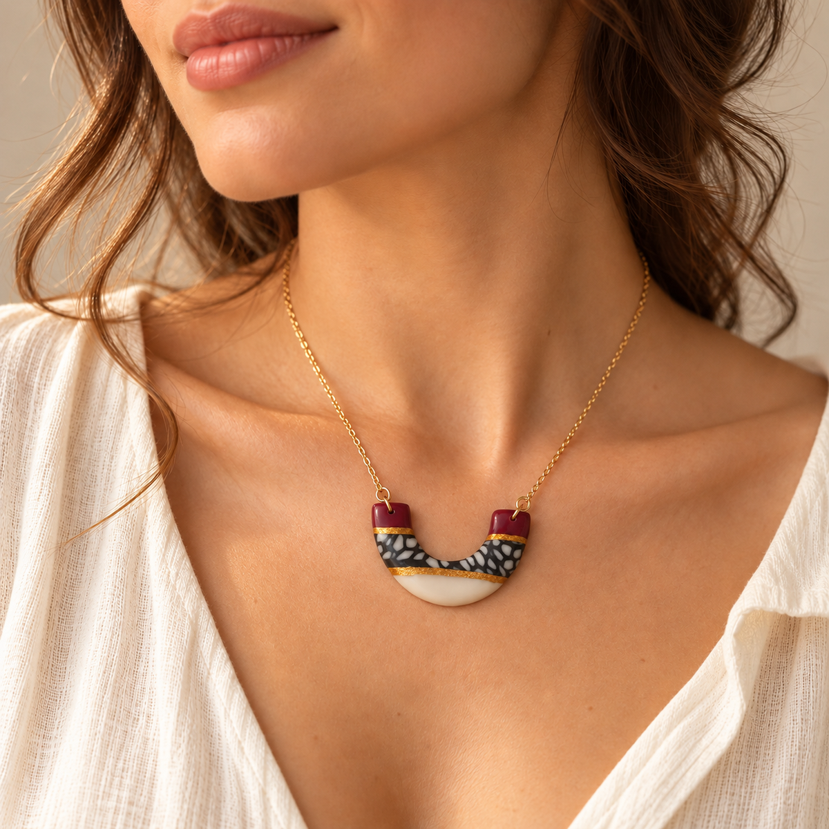 Collar Arcadia Burgundy